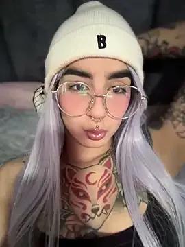Kittyhell_cam from StripChat is Freechat