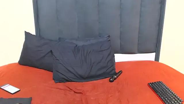 kittykhloe22 from StripChat