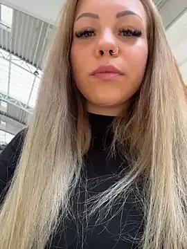 KittyMissyX from StripChat is Freechat