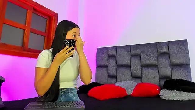 kittymonroe1 from StripChat is Freechat