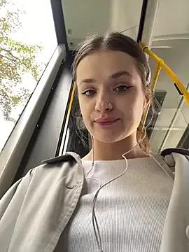 KittyQueeny from StripChat is Freechat