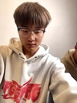 KK-cuteboy from StripChat is Freechat