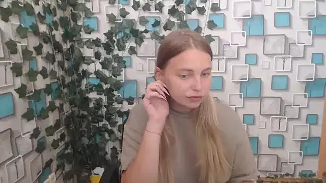 klerkarina from StripChat is Freechat