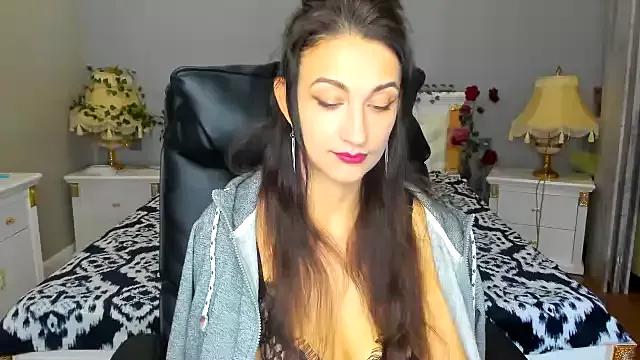 KorriNaughty from StripChat
