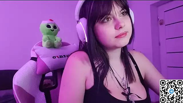 KristiBloom from StripChat is Freechat