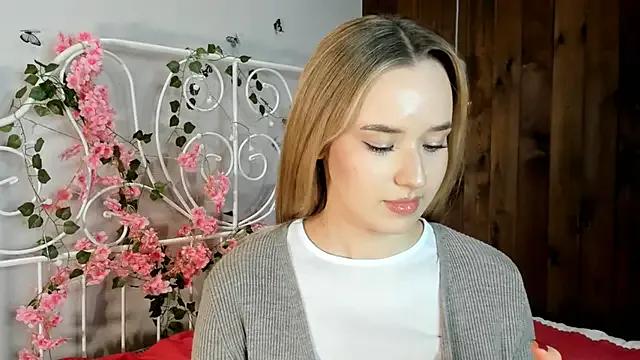 KristleKirst from StripChat is Freechat