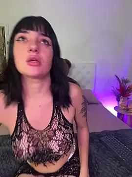 kylie444_ from StripChat is Freechat