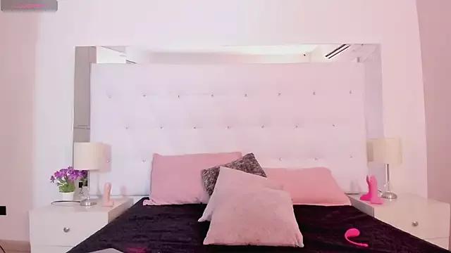 KymmKitty from StripChat is Freechat