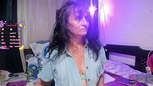 LadyPilar from StripChat is Freechat
