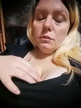 Lana-murr from StripChat is Freechat