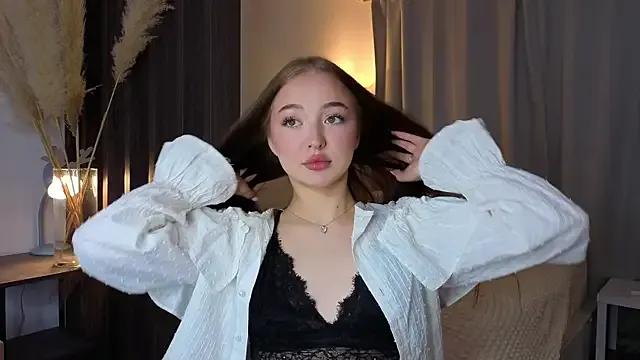 lanabelly from StripChat is Freechat