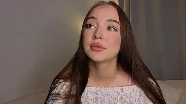 lanabelly from StripChat is Freechat