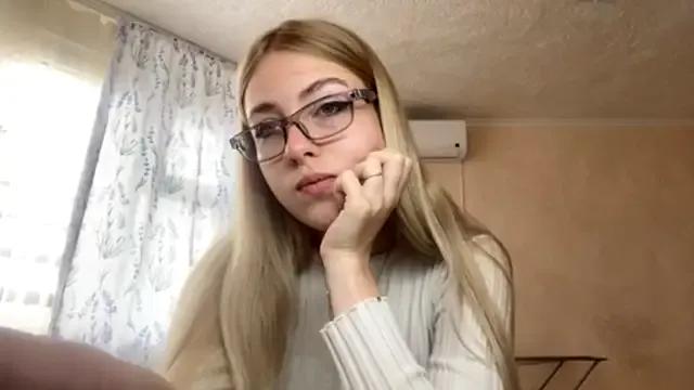 LanaNoir from StripChat is Freechat