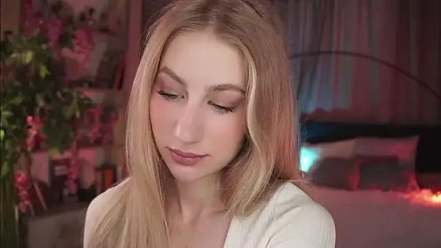LanaWyatt from StripChat