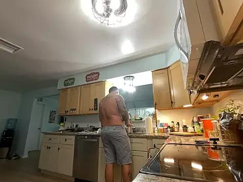 lancehungsandbaby from StripChat is Freechat