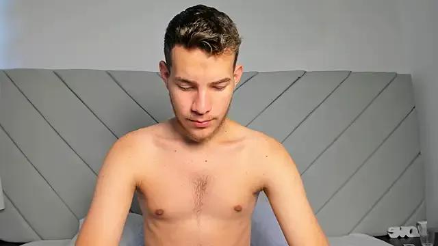 lara_and_danny from StripChat is Freechat
