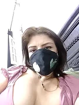 Laraa69 from StripChat