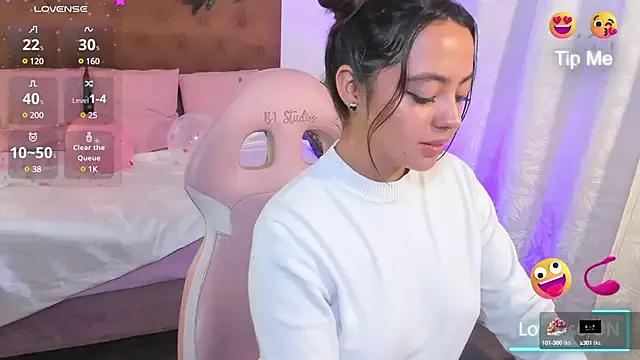 Laraa_tay from StripChat