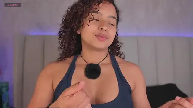 LaraCurls from StripChat is Freechat