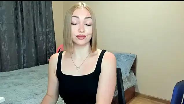 LaraKrein_lk from StripChat