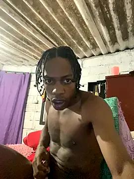 Larry-n-clouds on StripChat 