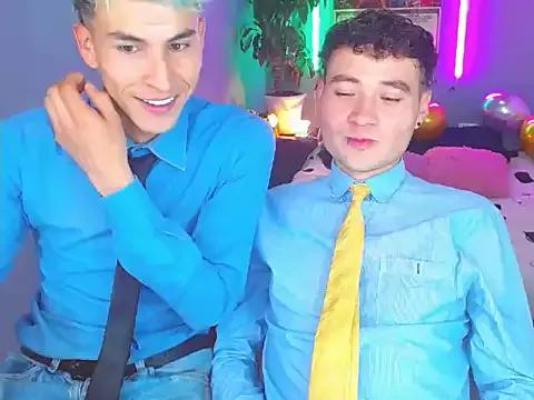 Latin_boysxxxx from StripChat is Freechat