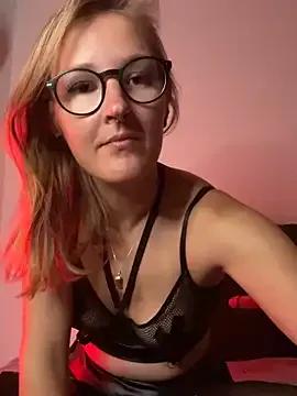 LauraLuxxx from StripChat is Freechat