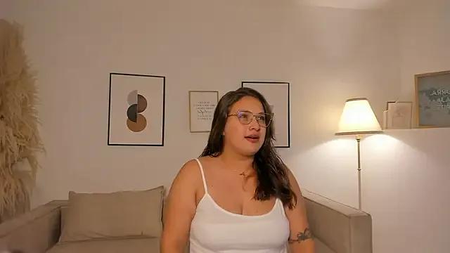 Laureen_se from StripChat is Freechat