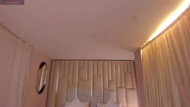 LaurentConnor from StripChat is Freechat