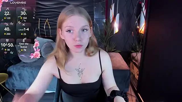 Layla_Glam from StripChat is Freechat