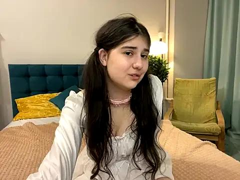 LaylaBurns from StripChat is Freechat