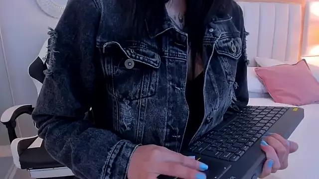 Checkout girls naked models with similar nickname. Cute sexy Free Models.