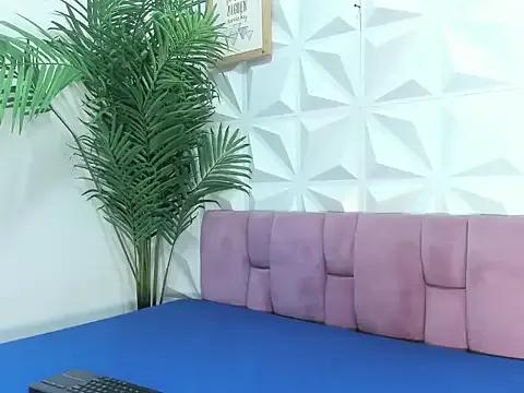 Leah_Olsen from StripChat is Freechat