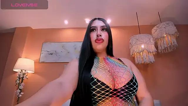 LeahLombardi_ from StripChat is Freechat