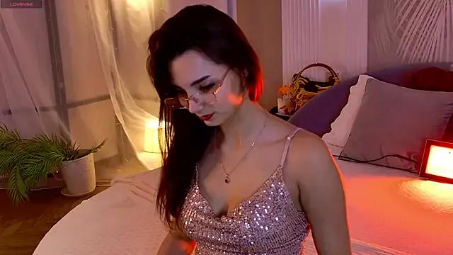 LeaMelone from StripChat is Freechat