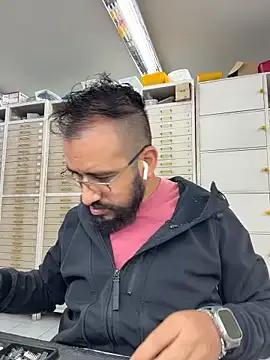 leonardohot1987 from StripChat is Freechat