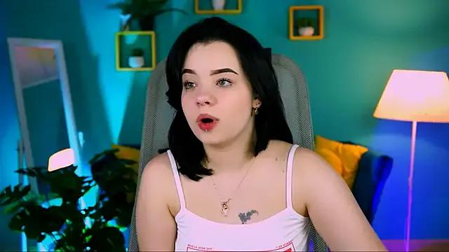 leslierowe_ from StripChat is Freechat