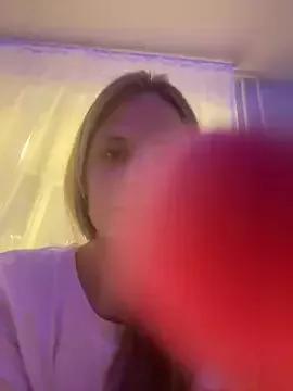 LeyaJohnson from StripChat is Freechat