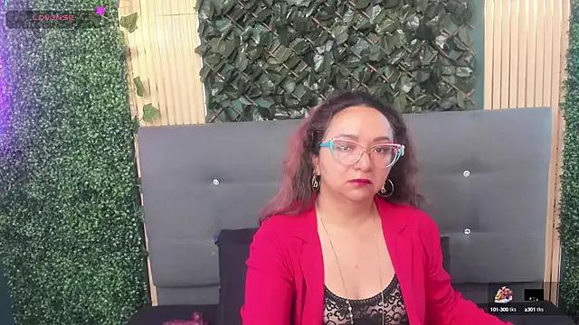leyla_smithh from StripChat is Freechat