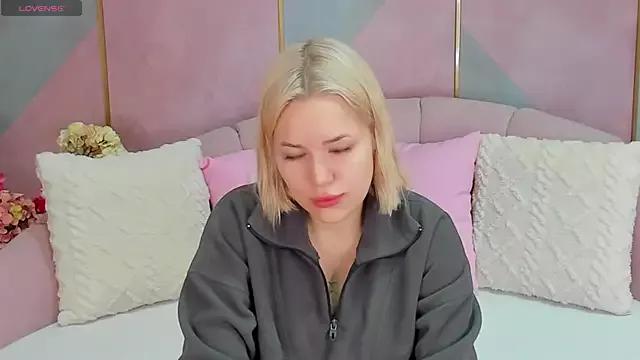 Checkout girls naked models with similar nickname. Cute sexy Free Models.