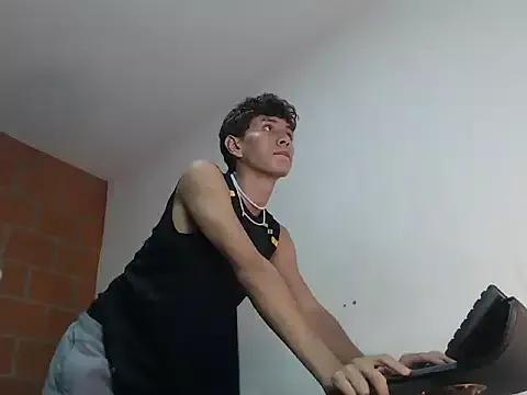 liam_rose_18 from StripChat is Freechat