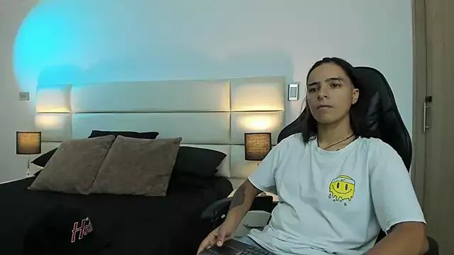 liamsmmith from StripChat is Freechat