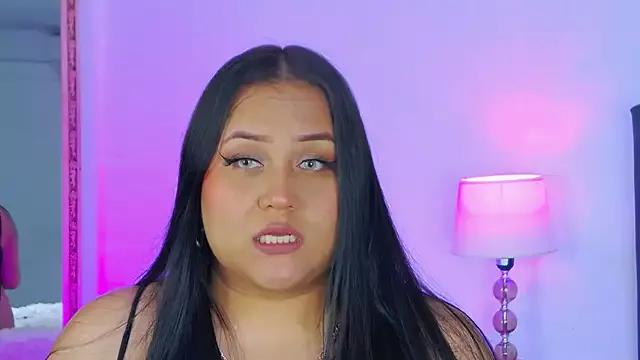 LiannaHalls from StripChat is Freechat