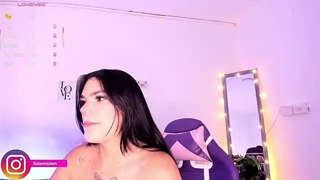 Liasantos from StripChat is Freechat