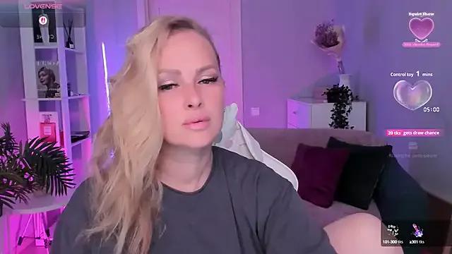 Libby_Nora from StripChat