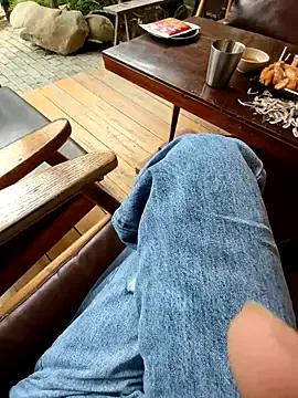 Lili_2love from StripChat is Freechat