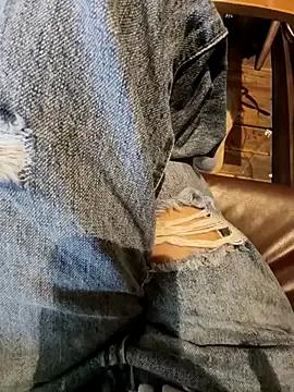 Lili_2love from StripChat is Freechat