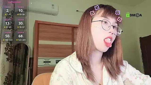 Lili_666 from StripChat