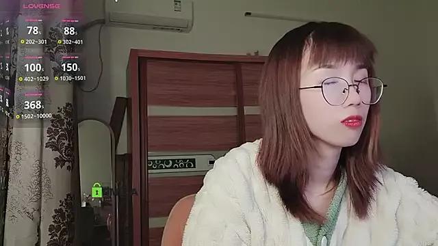 Lili_666 from StripChat