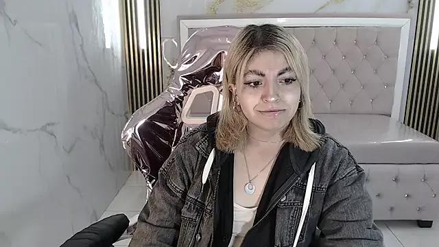 Checkout girls naked models with similar nickname. Cute sexy Free Models.